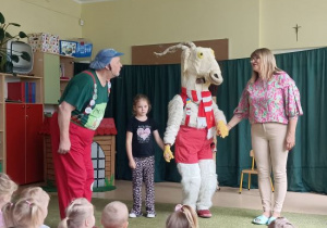 Pani Honoratka, Iga i Koziołek razem na scenie