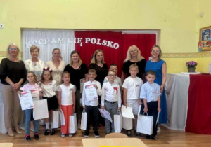 Nagrodzeni laureaci konkursu patriotycznego a wśród nich nasz Szymon.