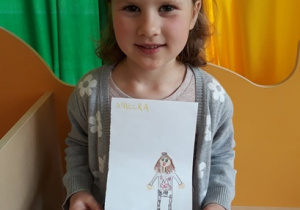 Julia z portretem Amelki
